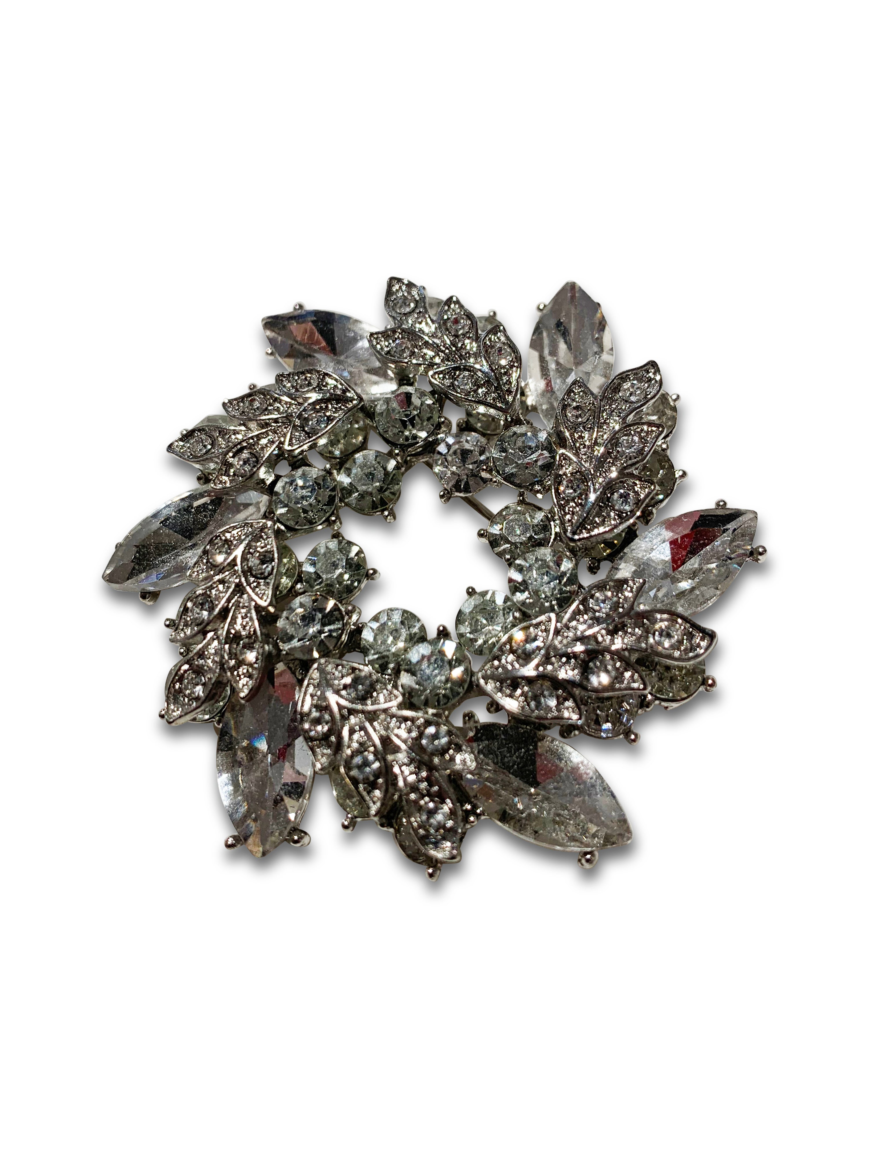 Wreath Diamanté brooch