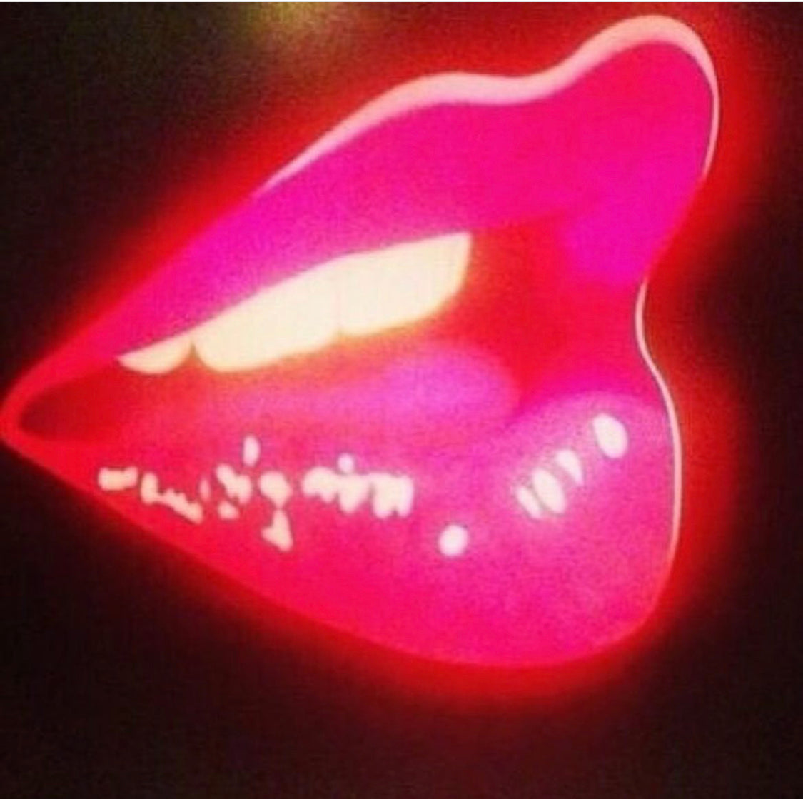 neon pink lips