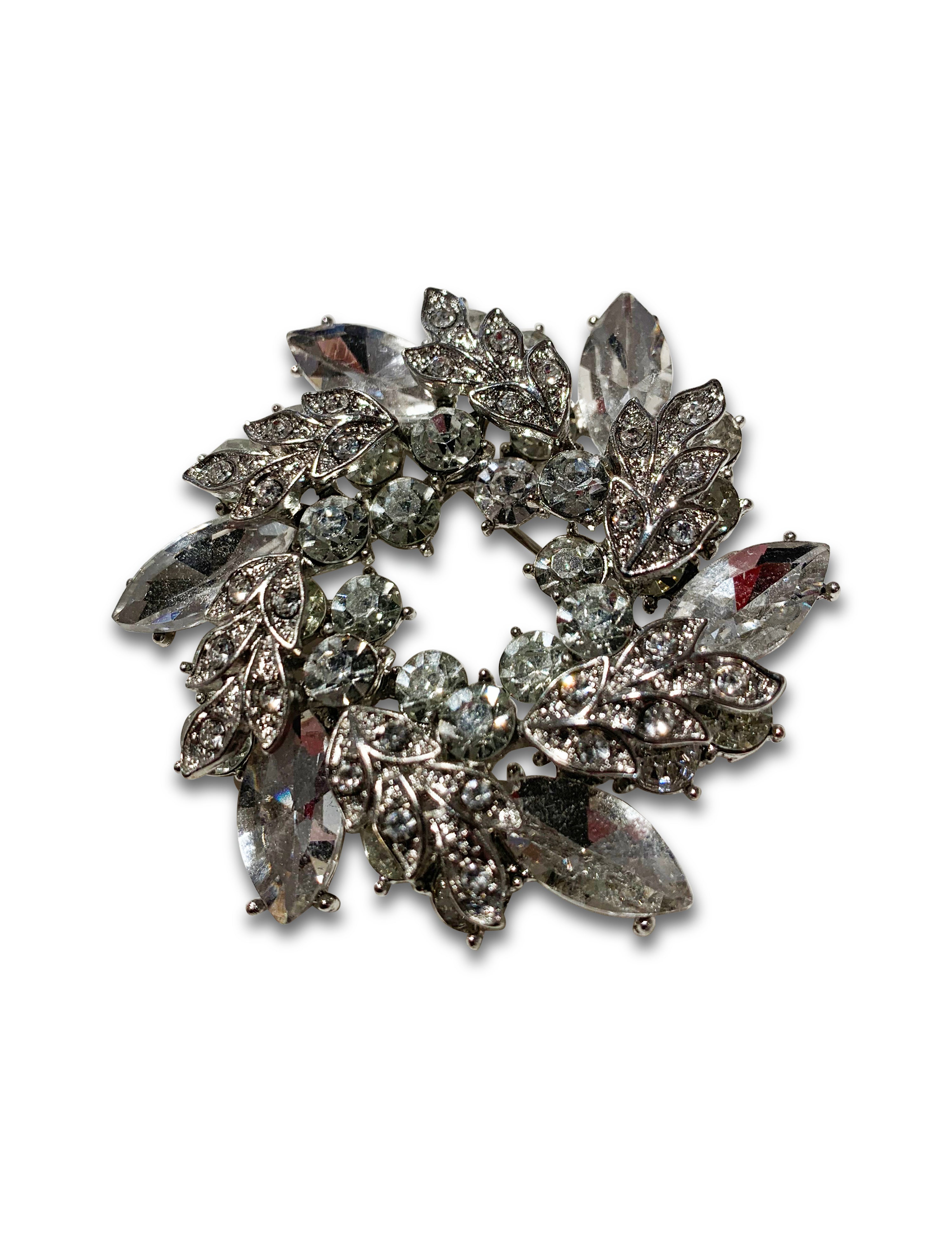 Wreath Diamanté brooch
